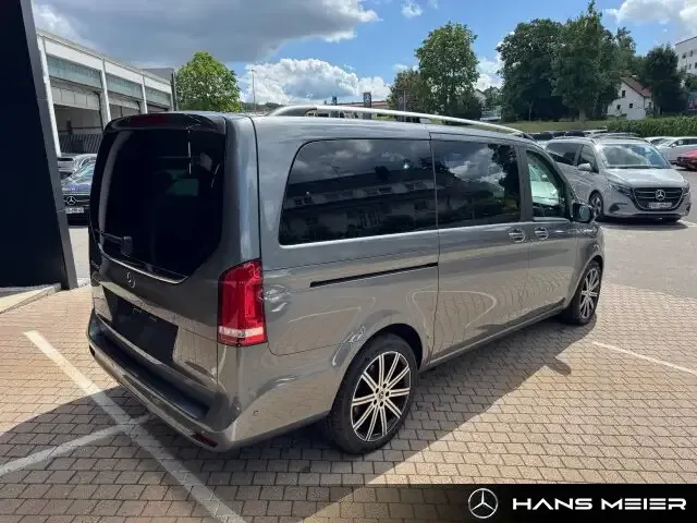 Mercedes-Benz V 250
