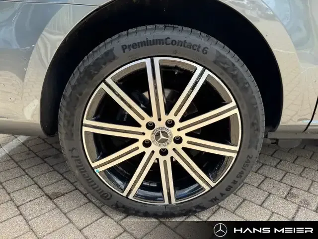 Mercedes-Benz V 250
