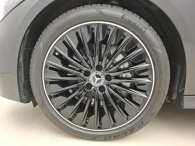 Mercedes-Benz CLE 200