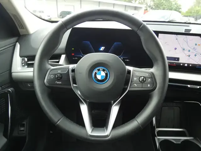 BMW iX2