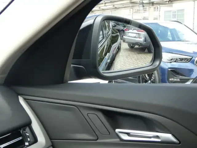 BMW iX2