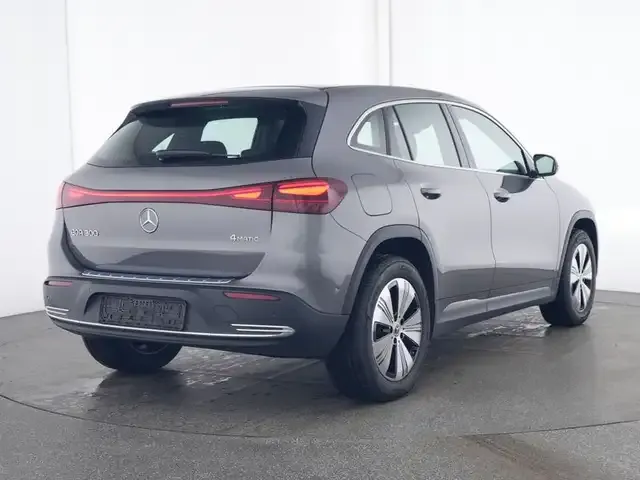 Mercedes-Benz EQA 300
