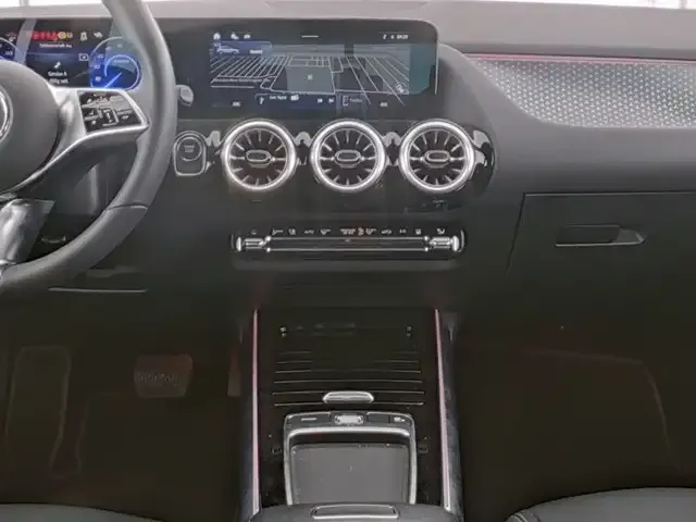 Mercedes-Benz EQA 300