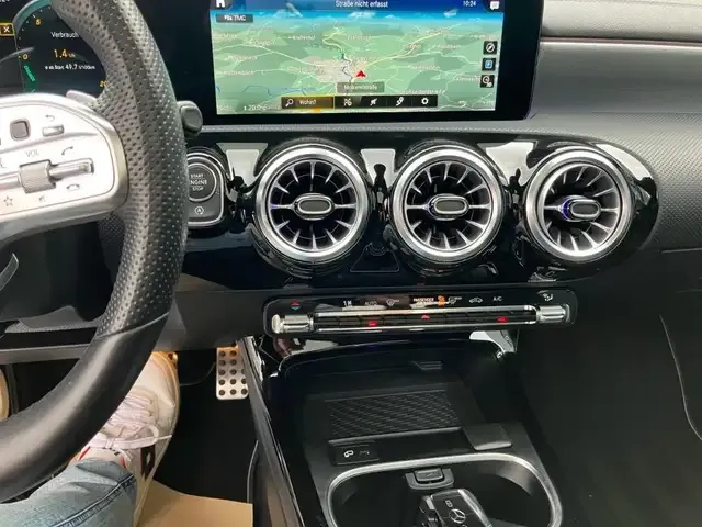 Mercedes-Benz CLA 250