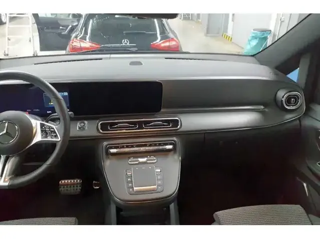 Mercedes-Benz V 250