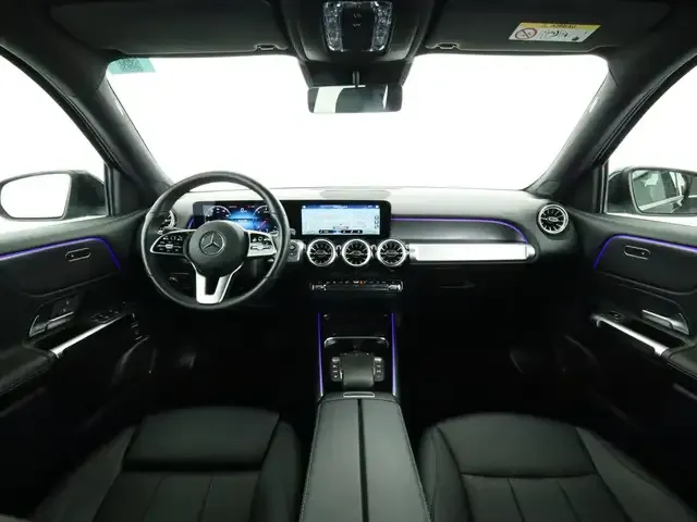 Mercedes-Benz GLB 220