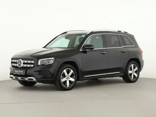 Mercedes-Benz GLB 220