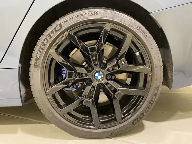 BMW 340