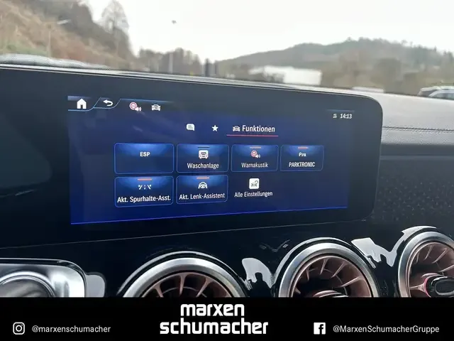 Mercedes-Benz EQB 350