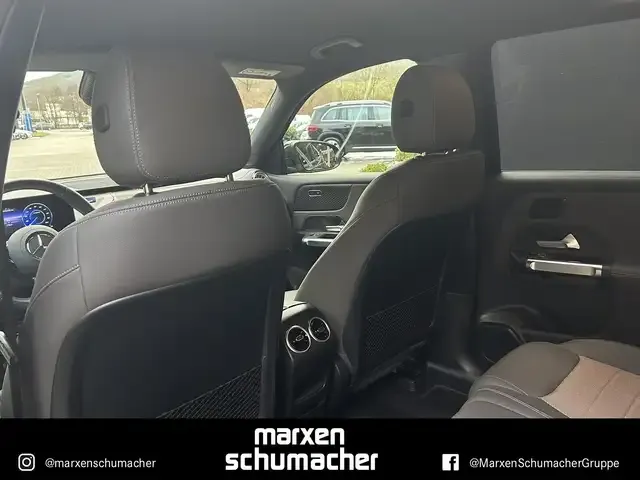 Mercedes-Benz EQB 350