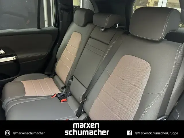 Mercedes-Benz EQB 350