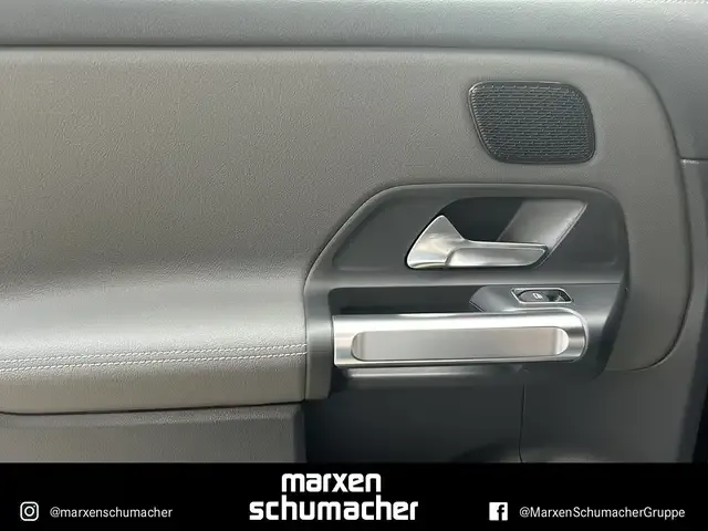 Mercedes-Benz EQB 350