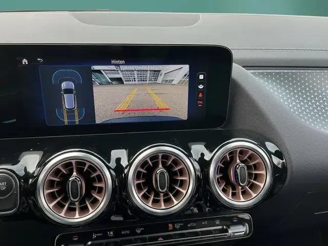 Mercedes-Benz EQA 300