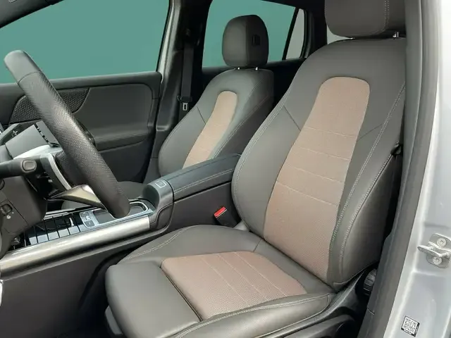 Mercedes-Benz EQA 300