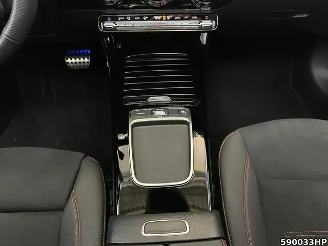 Mercedes-Benz CLA 35 AMG
