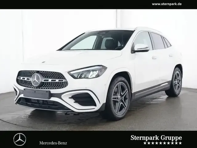 Mercedes-Benz GLA 220
