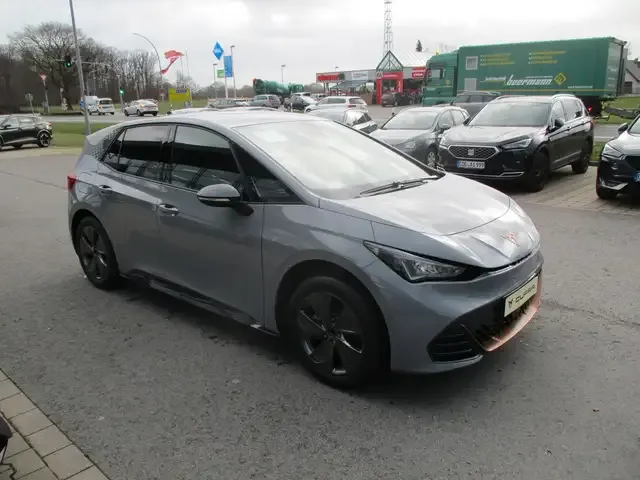 CUPRA Born
