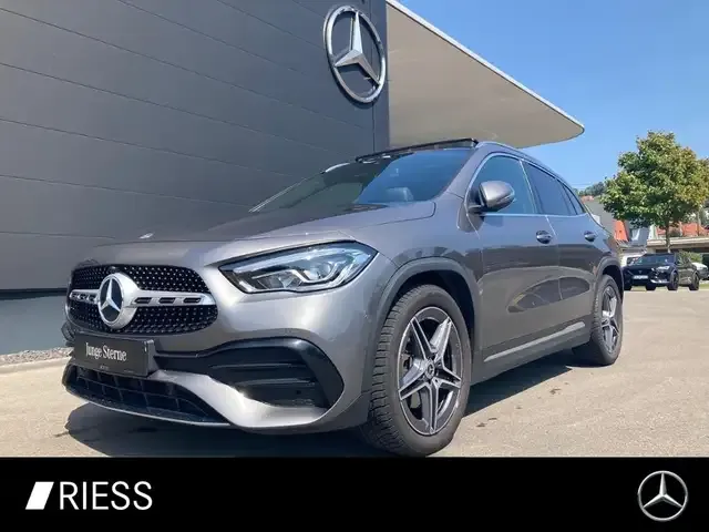 Mercedes-Benz GLA 250