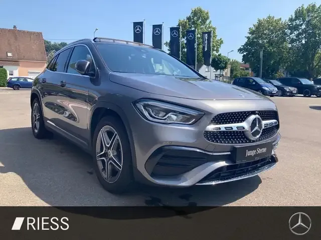 Mercedes-Benz GLA 250