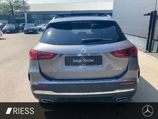 Mercedes-Benz GLA 250