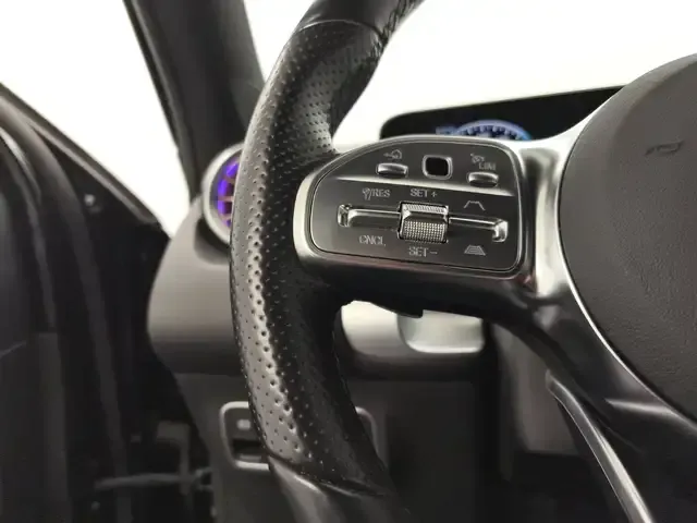 Mercedes-Benz EQB 350