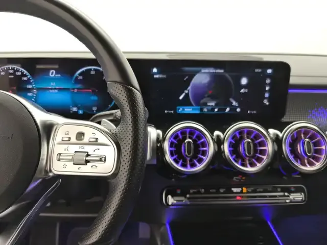 Mercedes-Benz EQB 350