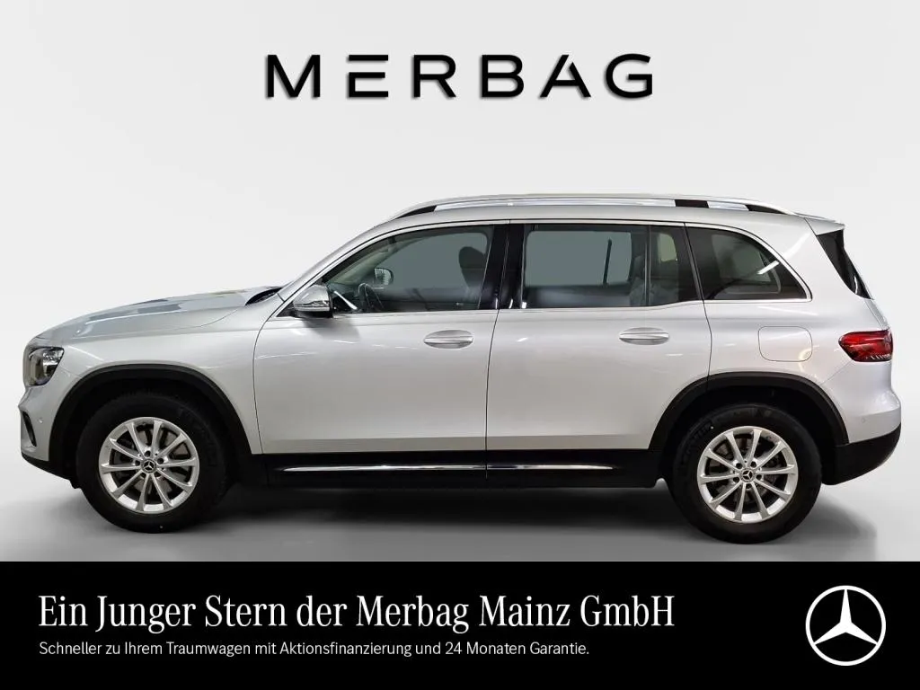 Mercedes-Benz GLB 220