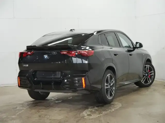 BMW iX2