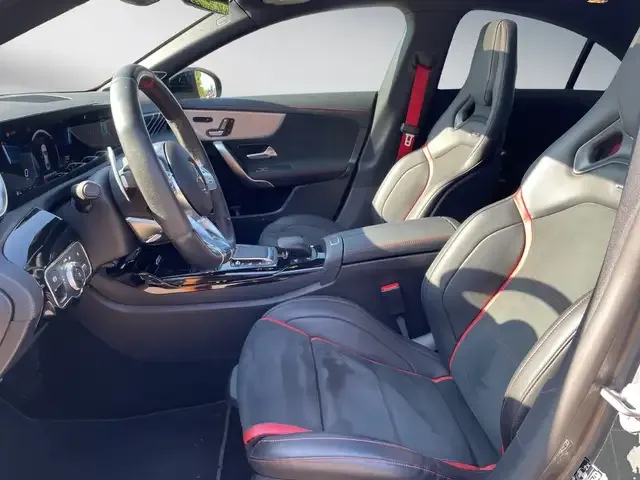 Mercedes-Benz CLA 45 AMG