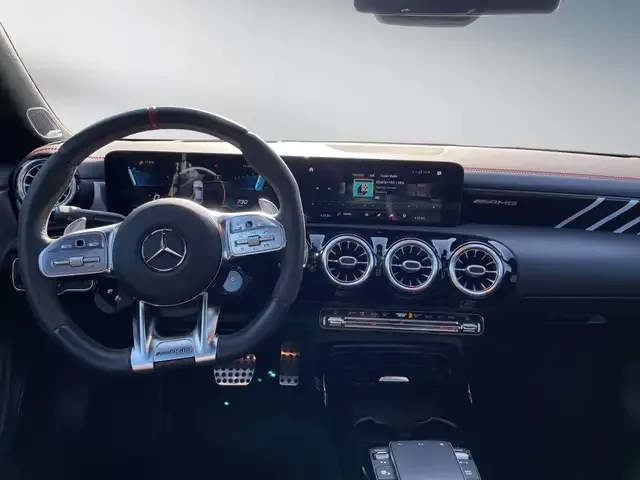 Mercedes-Benz CLA 45 AMG