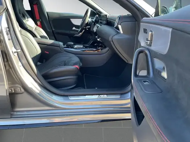 Mercedes-Benz CLA 45 AMG