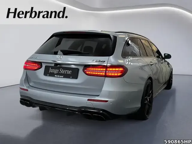 Mercedes-Benz E 63 AMG