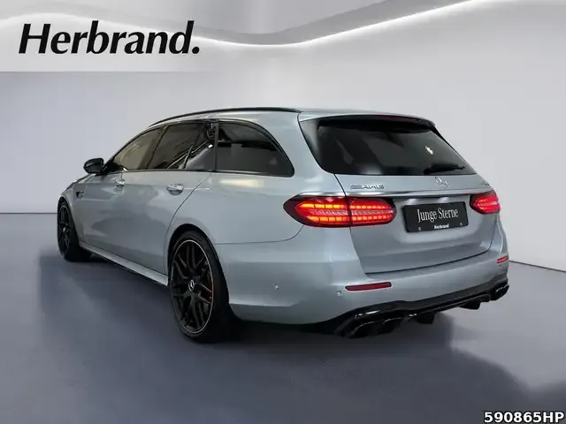 Mercedes-Benz E 63 AMG