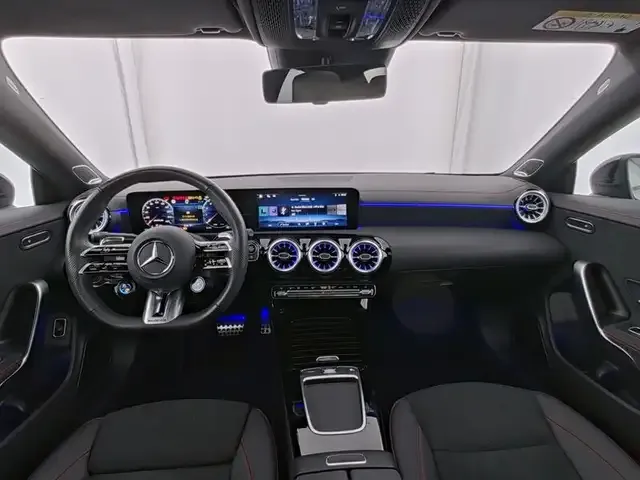 Mercedes-Benz CLA 35 AMG