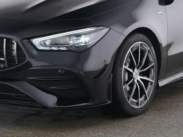 Mercedes-Benz CLA 35 AMG