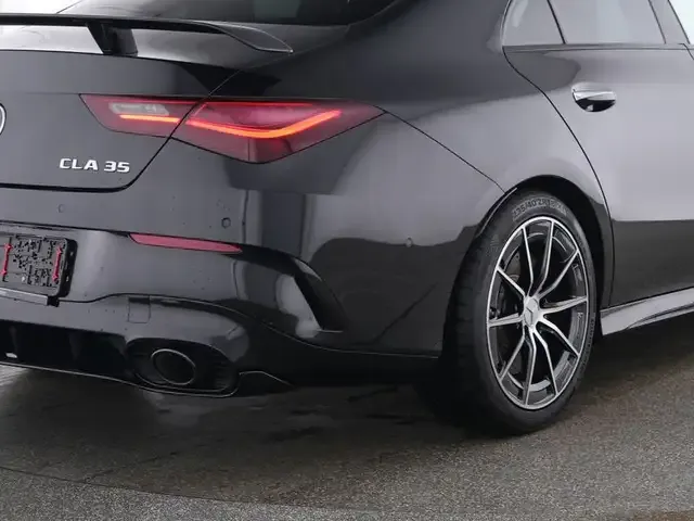 Mercedes-Benz CLA 35 AMG