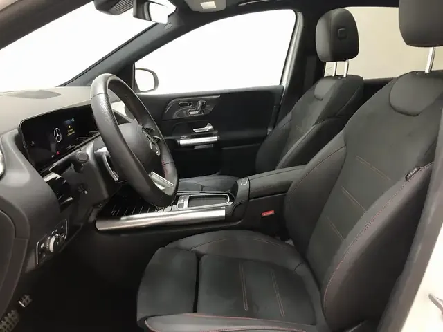 Mercedes-Benz B 220