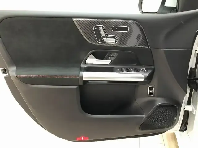 Mercedes-Benz B 220