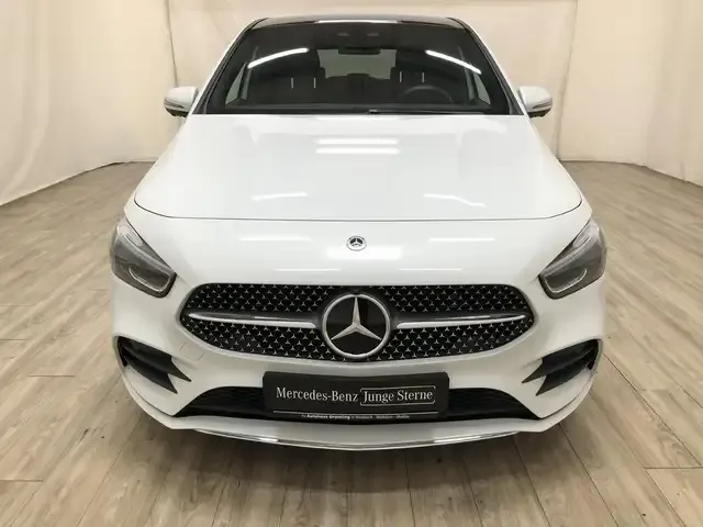 Mercedes-Benz B 220