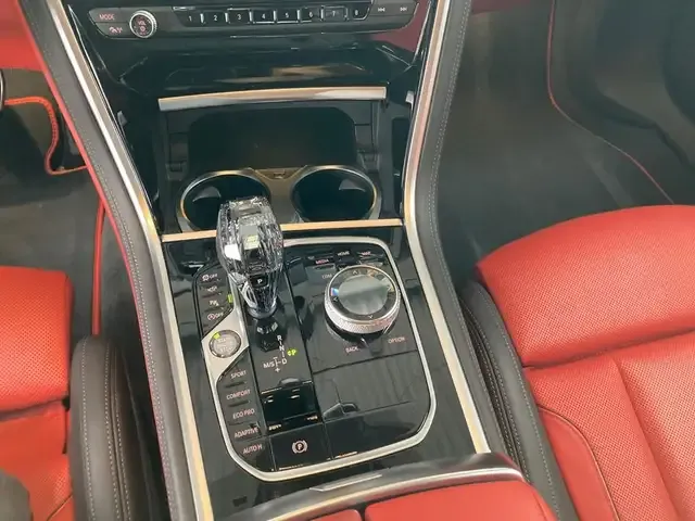 BMW 840