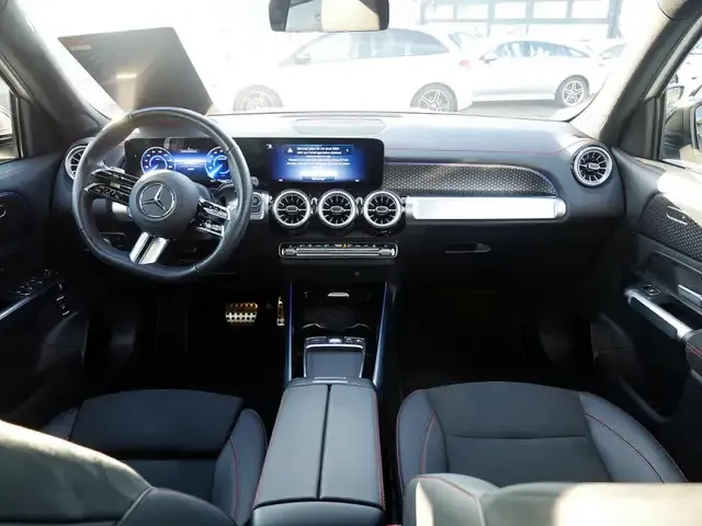 Mercedes-Benz EQB 300