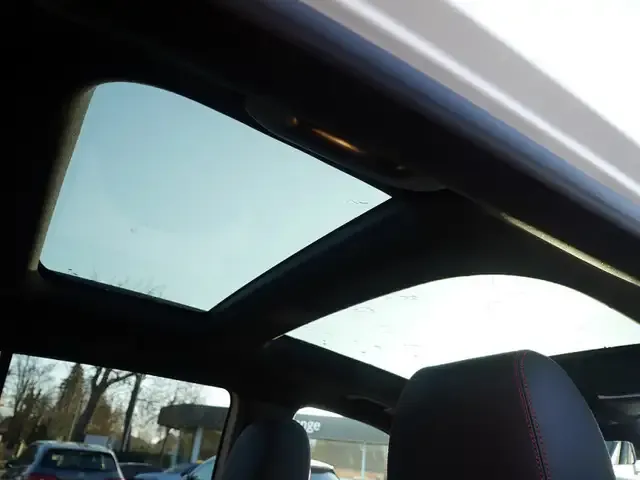 Mercedes-Benz EQB 300