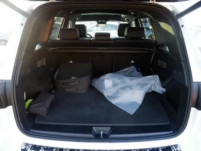 Mercedes-Benz EQB 300