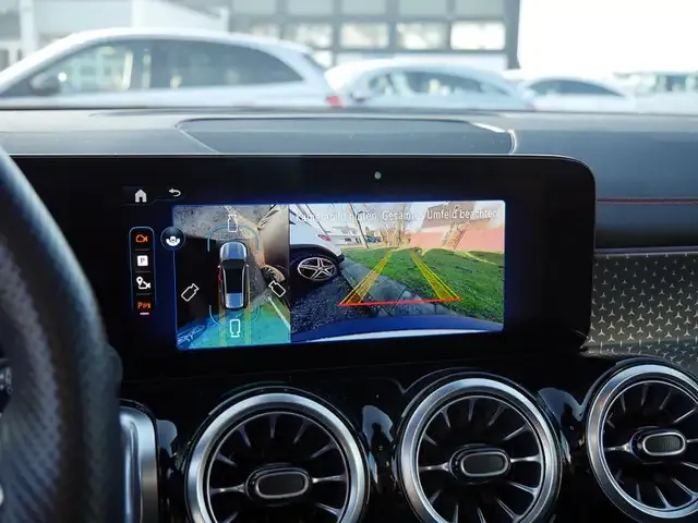 Mercedes-Benz EQB 300