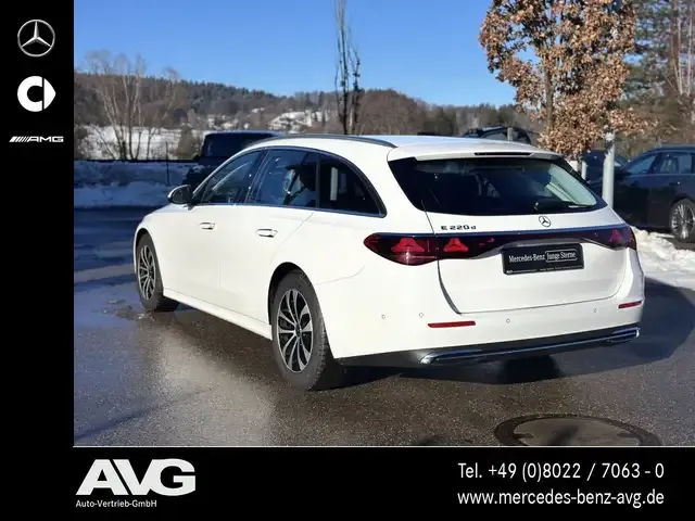 Mercedes-Benz E 220