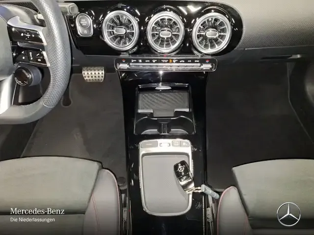 Mercedes-Benz CLA 35 AMG