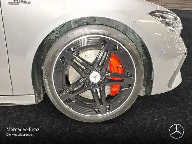 Mercedes-Benz CLA 35 AMG