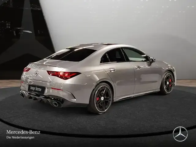 Mercedes-Benz CLA 35 AMG