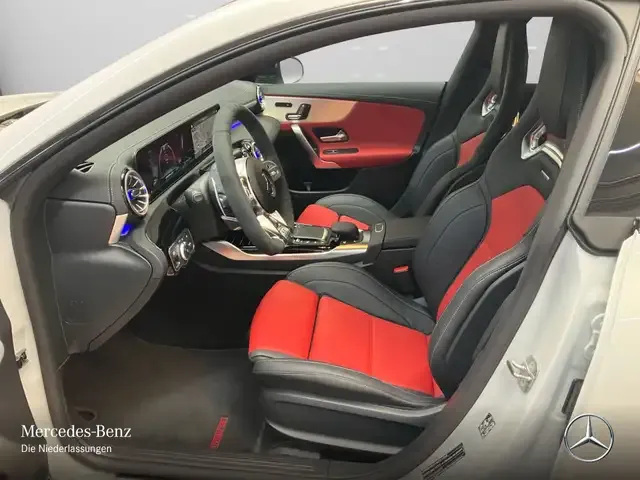 Mercedes-Benz CLA 45 AMG