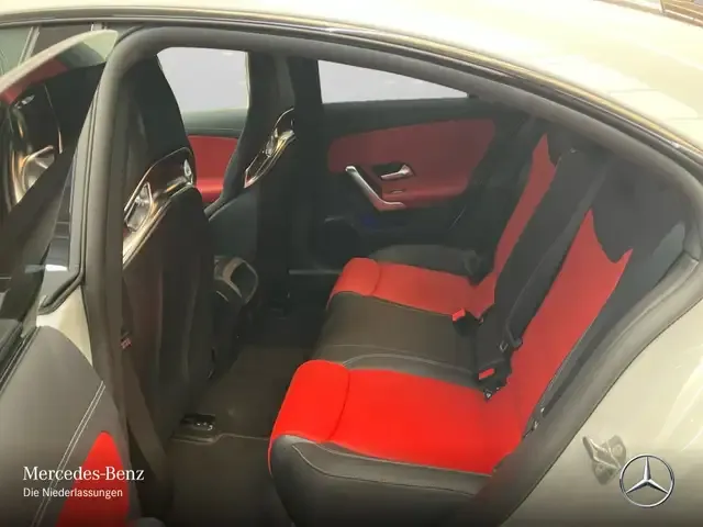Mercedes-Benz CLA 45 AMG